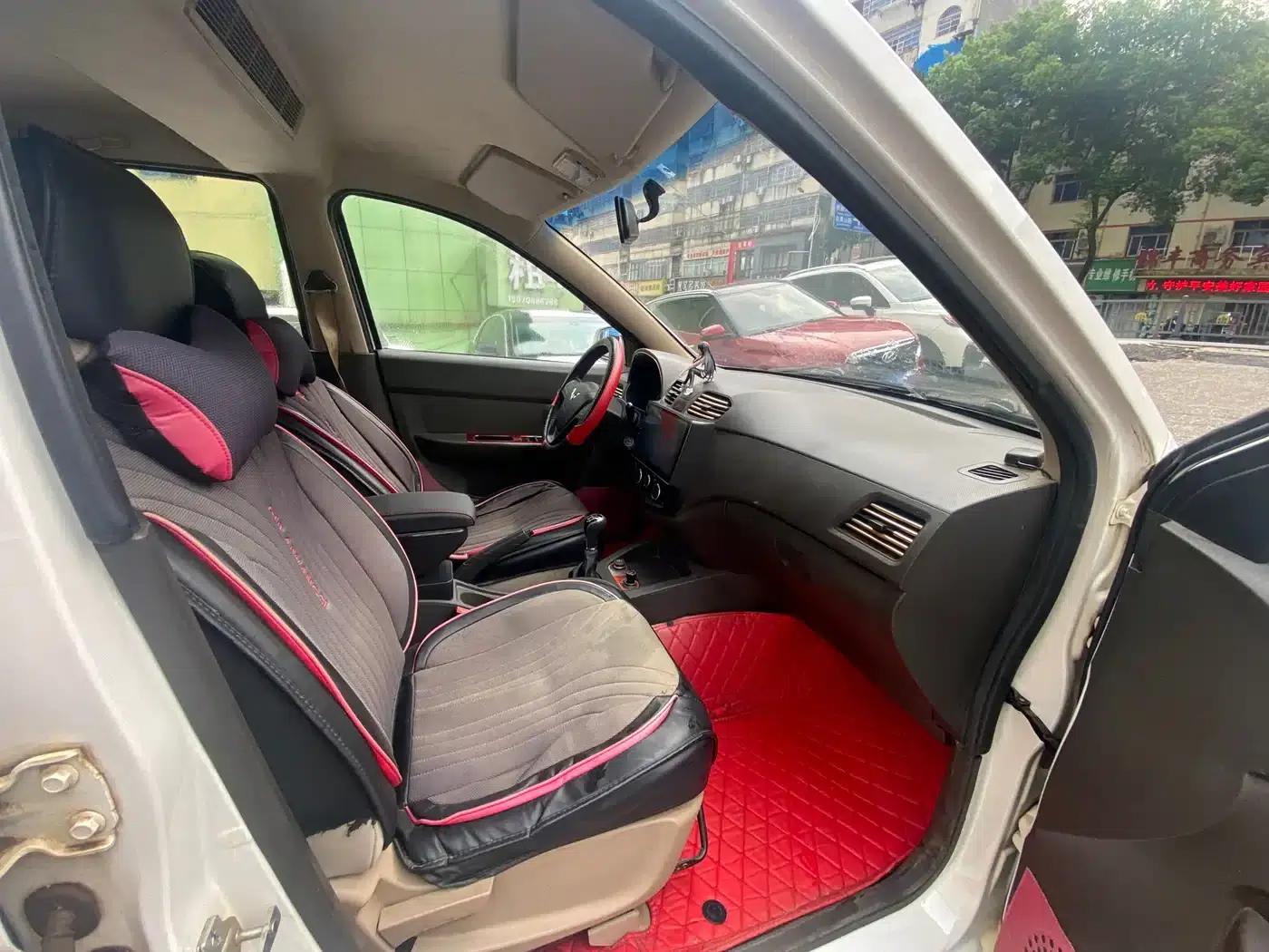 Wuling Hongguang 2016 1.5L S Comfort Model — миниатюра 12
