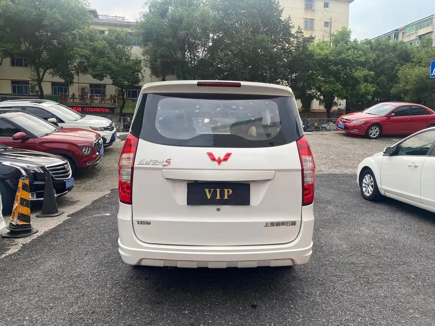 Wuling Hongguang 2016 1.5L S Comfort Model — миниатюра 6