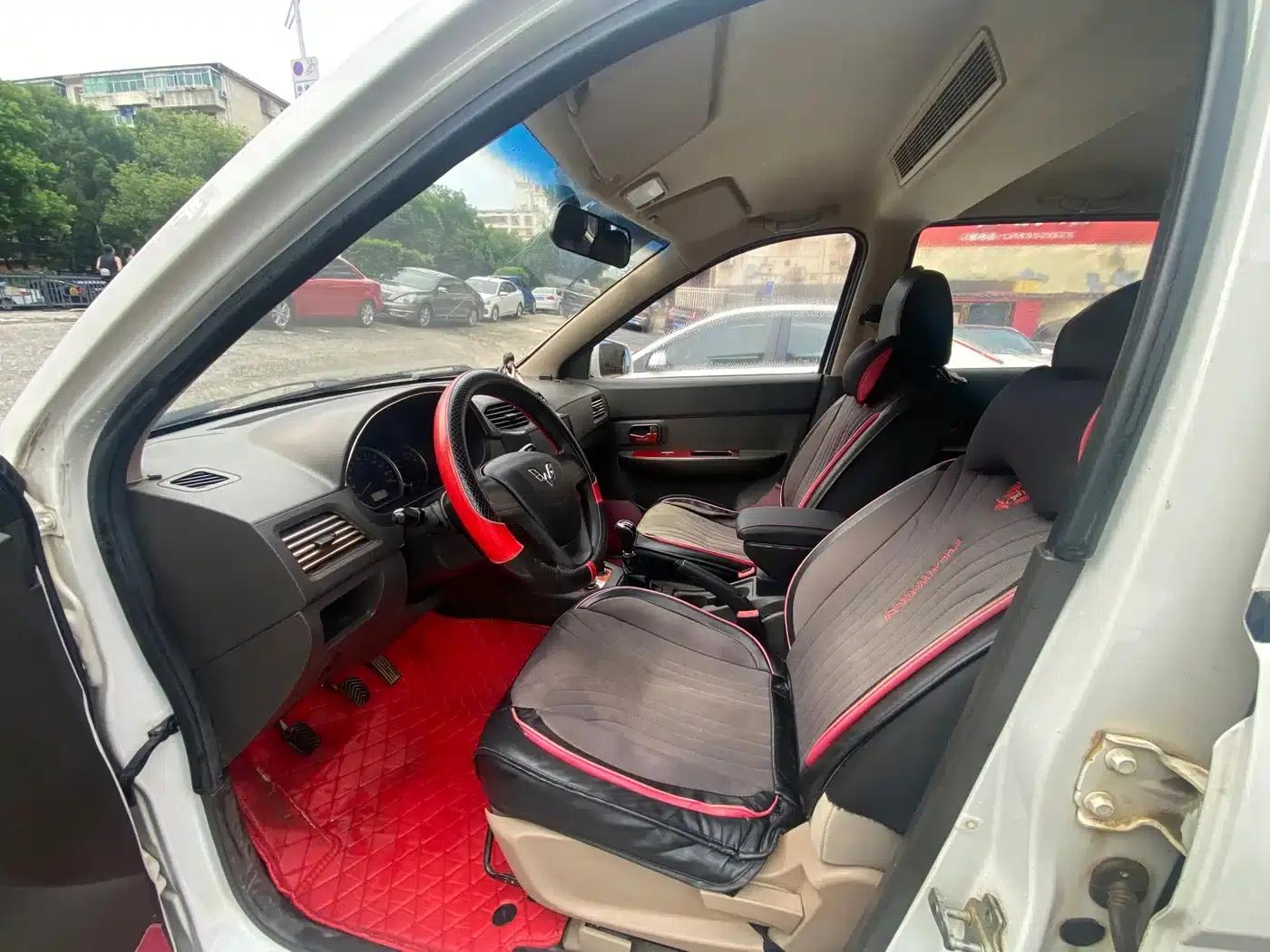 Wuling Hongguang 2016 1.5L S Comfort Model — миниатюра 10