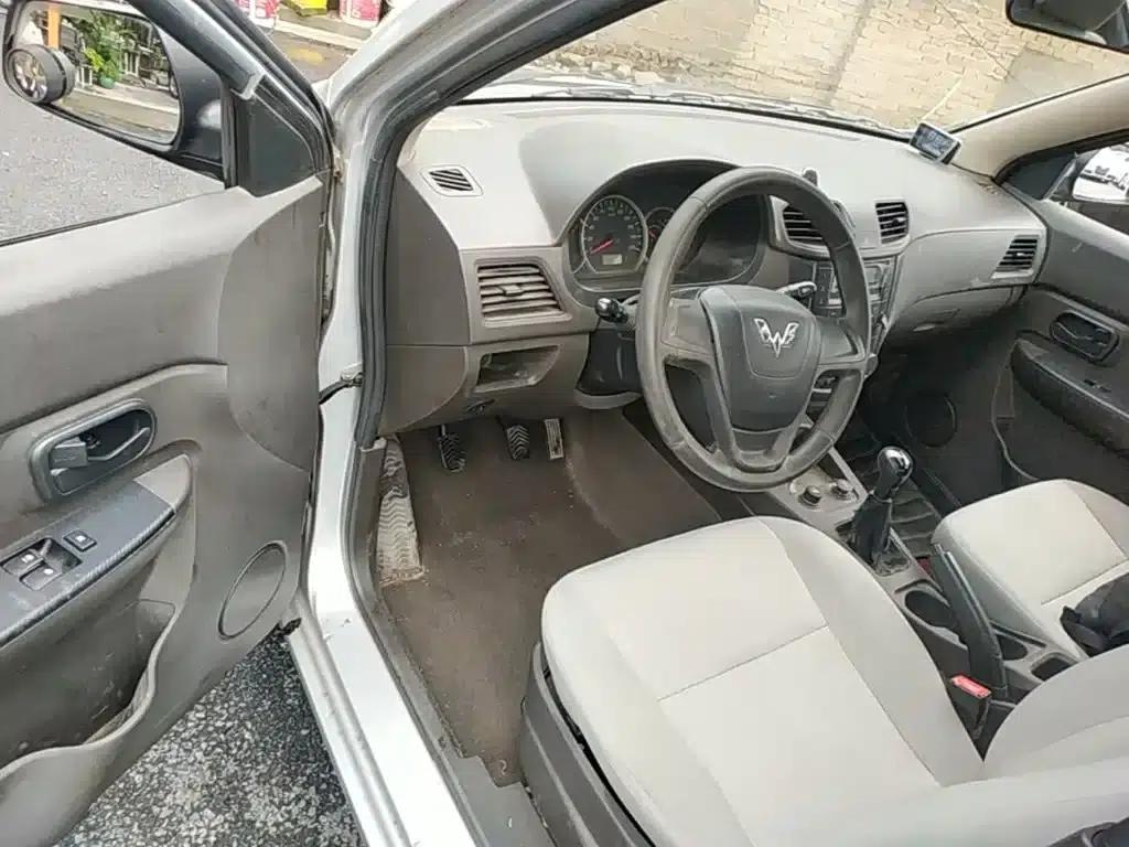 Wuling Hongguang 2014 1.2L Basic Model (National IV Emission Standard) — миниатюра 16
