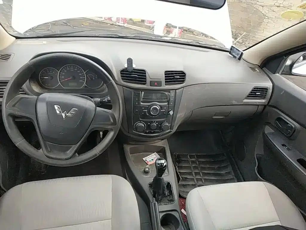 Wuling Hongguang 2014 1.2L Basic Model (National IV Emission Standard) — миниатюра 10