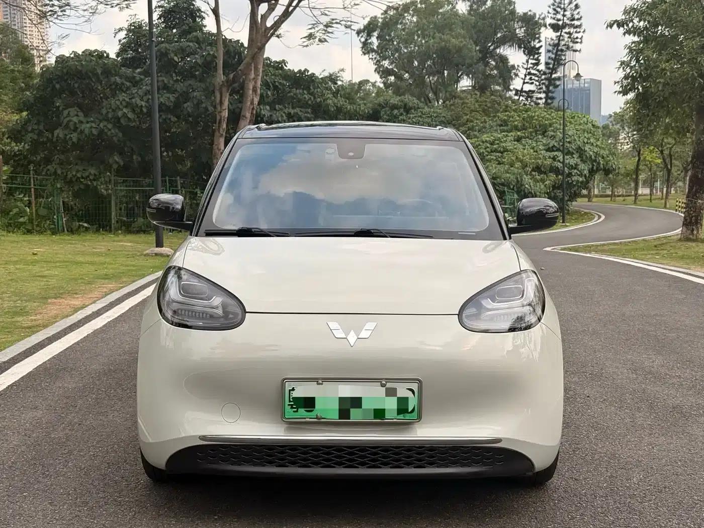 Wuling Bingo 2023 Model, 333km Range, Lingxi Connected Edition — миниатюра 2