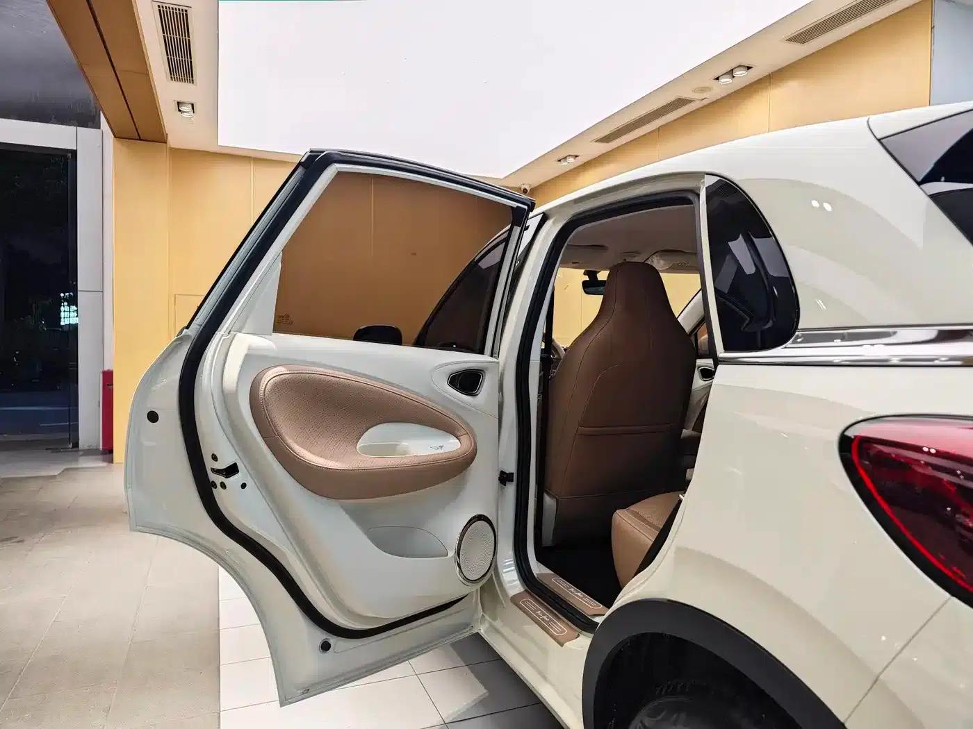Wuling Bingo 2025 Model, 333km Range, Lingxi Connected Edition — миниатюра 20
