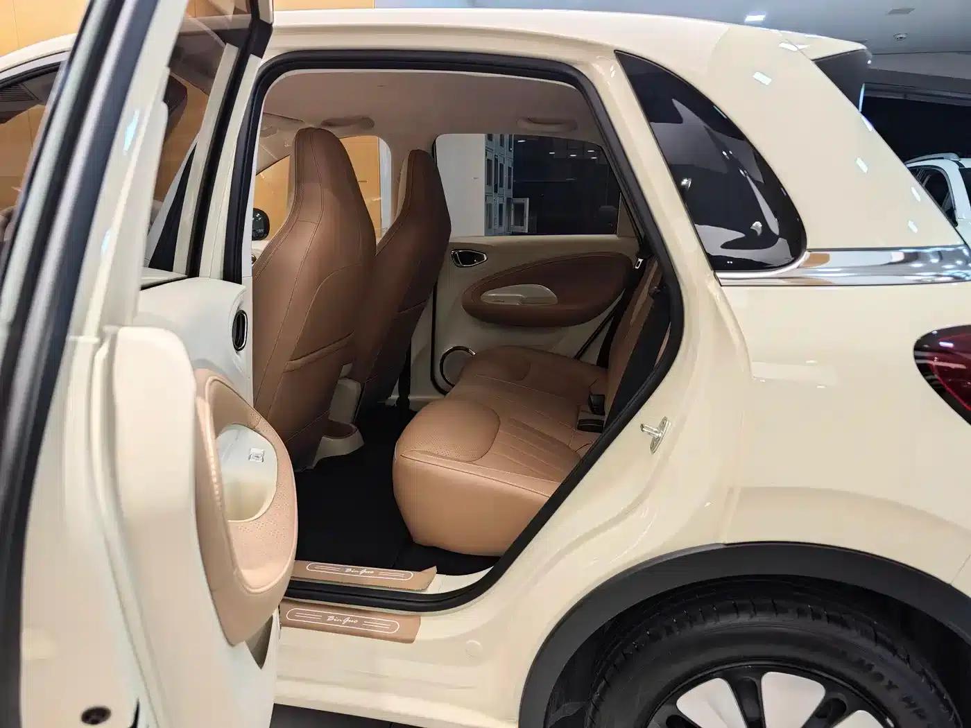 Wuling Bingo 2025 Model, 333km Range, Lingxi Connected Edition — миниатюра 21