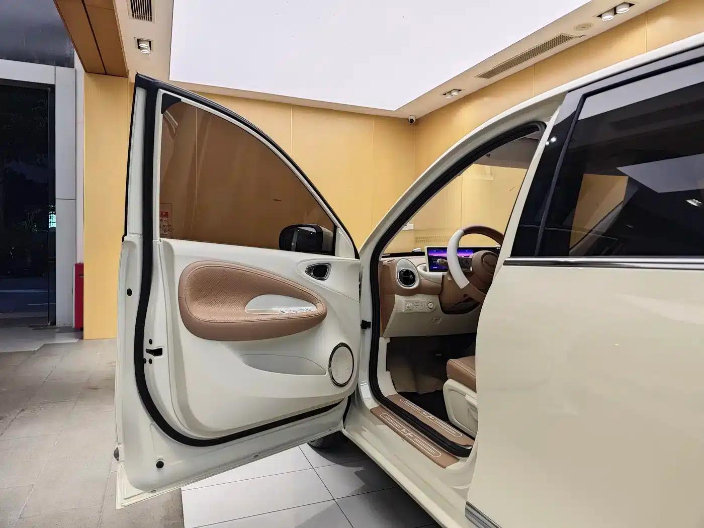 Wuling Bingo 2025 Model, 333km Range, Lingxi Connected Edition — миниатюра 7