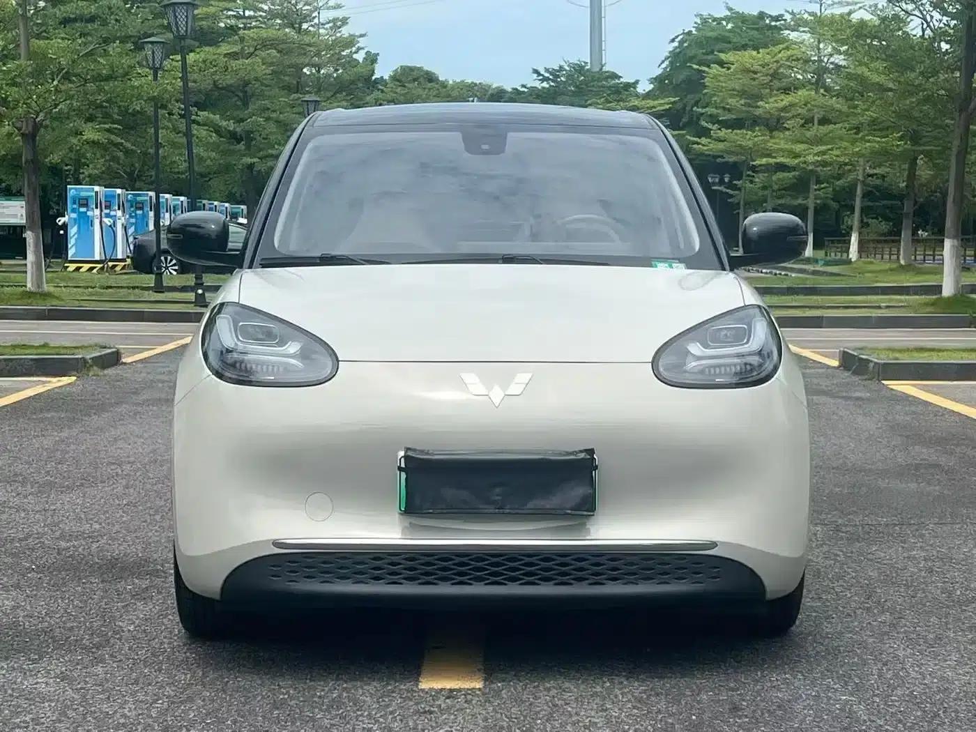 Wuling Bingo 2023 Model, 333km Range, Lingxi Connected Edition — миниатюра 2