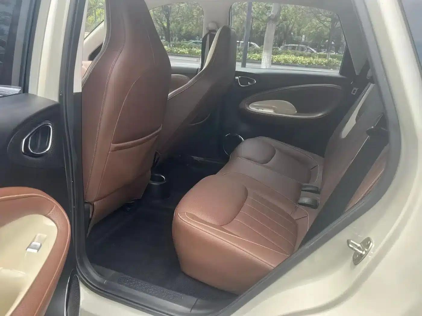 Wuling Bingo 2023 Model, 333km Range, Lingxi Connected Edition — миниатюра 8
