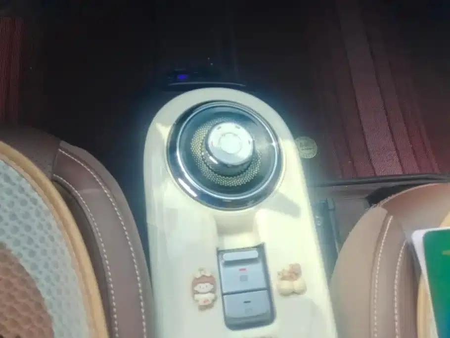 Wuling Bingo 2023 Model, 333km Range, Lingxi Connectivity+ Model — миниатюра 16