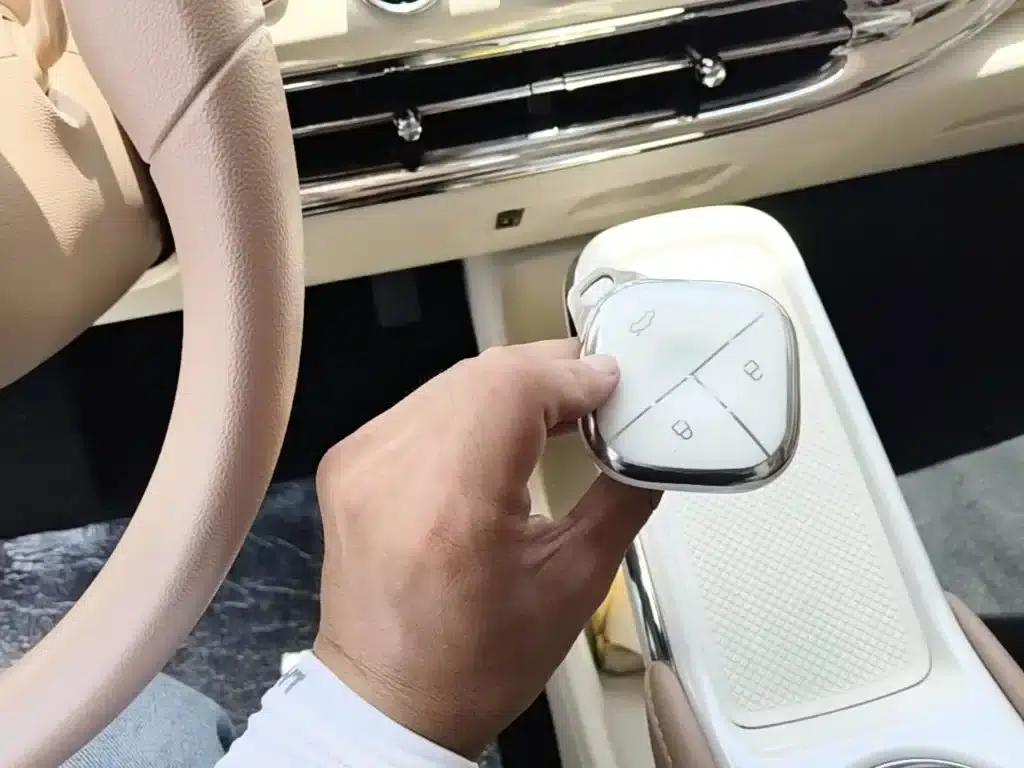 Wuling Bingo 2025 Model, 333km Range, Lingxi Connected Edition — миниатюра 15