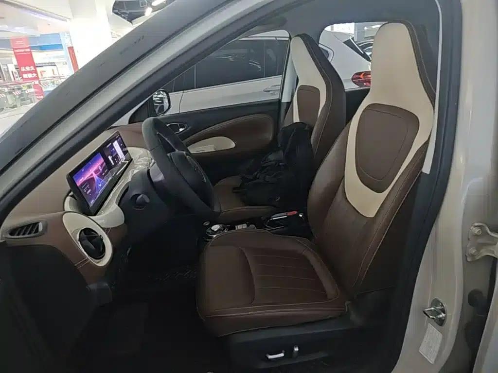 Wuling Bingo 2023 Model, 333km Range, Lingxi Connected Edition — миниатюра 15