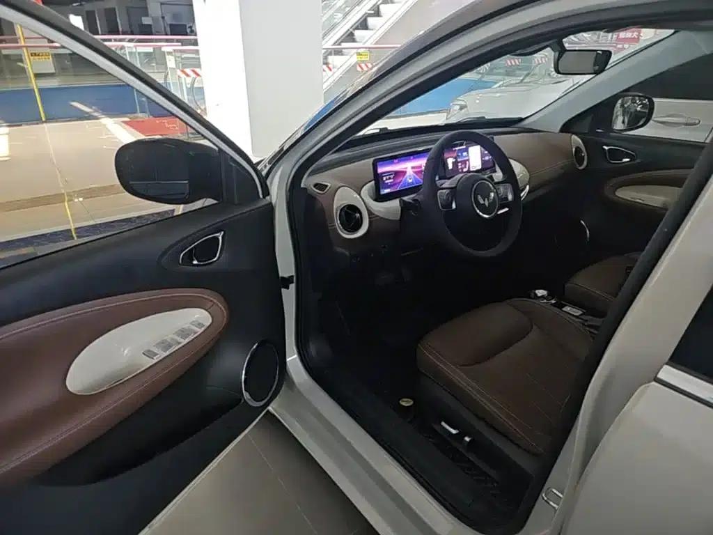 Wuling Bingo 2023 Model, 333km Range, Lingxi Connected Edition — миниатюра 16
