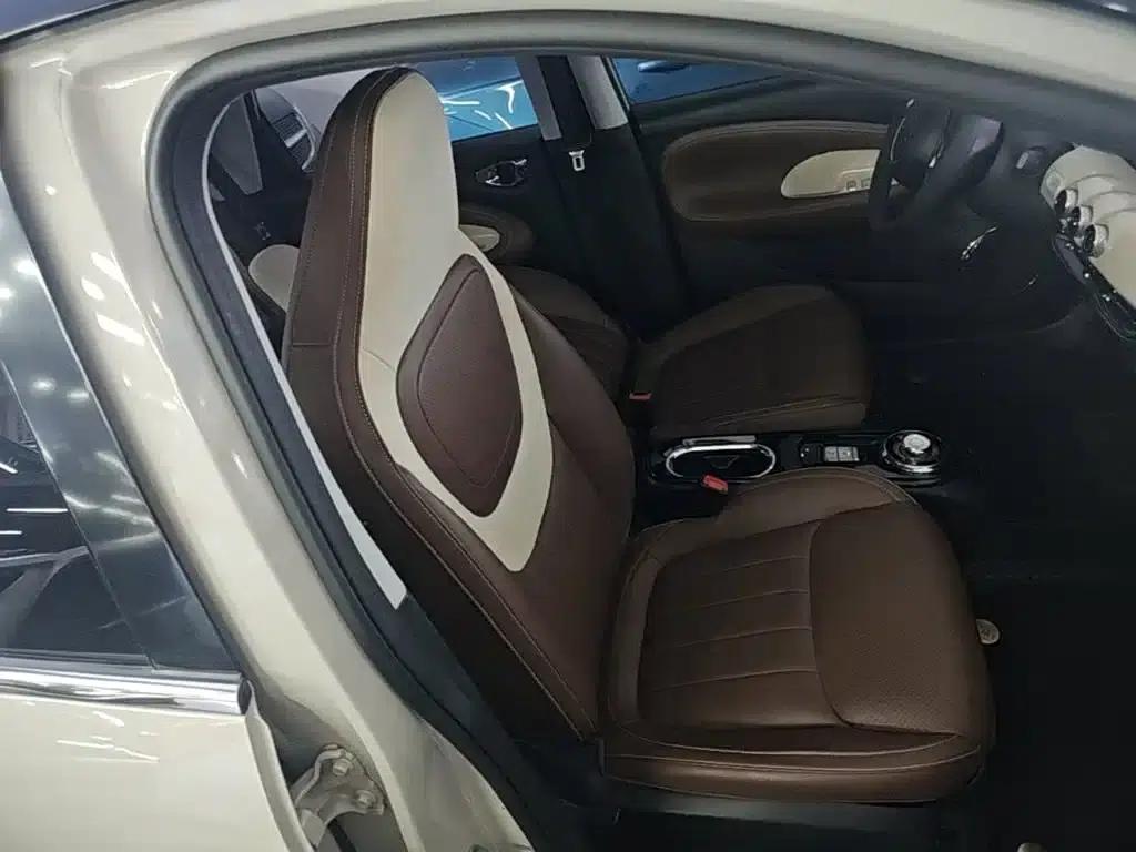 Wuling Bingo 2023 Model, 333km Range, Lingxi Connected Edition — миниатюра 25