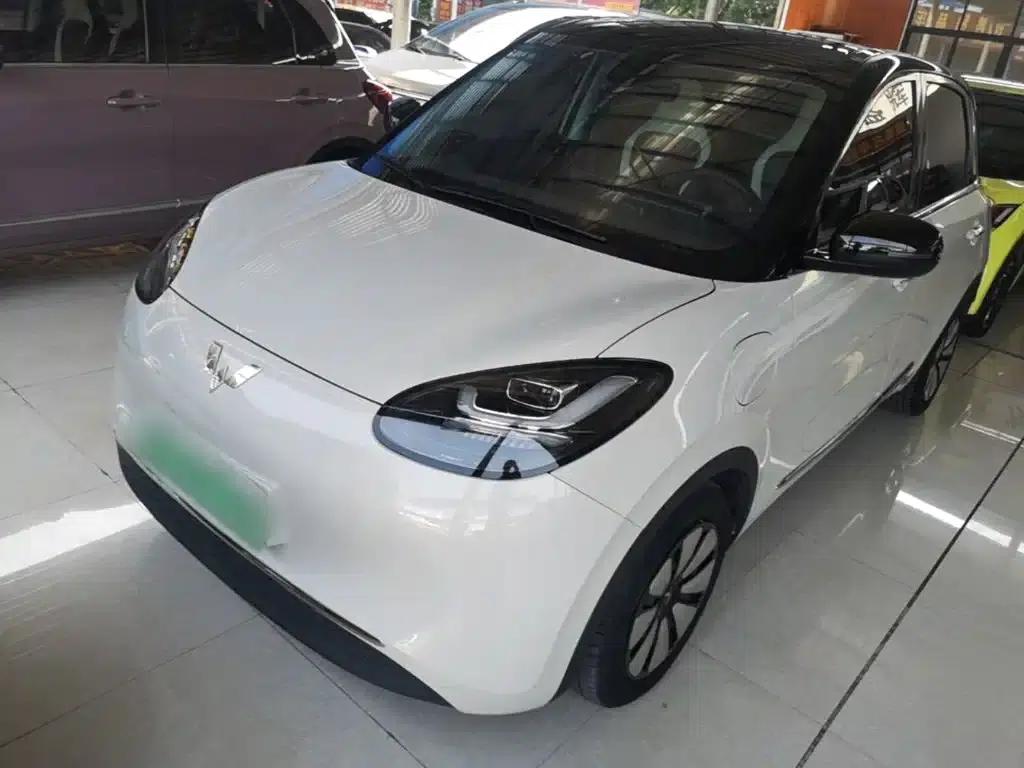 Wuling Bingo 2023 Model, 333km Range, Enjoy Edition — миниатюра 2