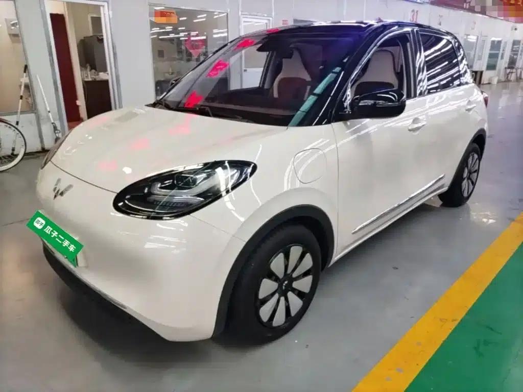 Wuling Bingo 2023 Model, 333km Range, Lingxi Connected Edition — миниатюра 2