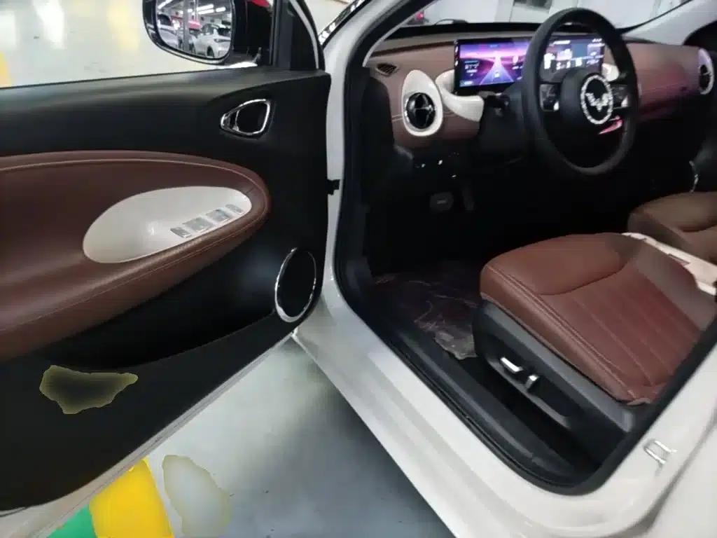 Wuling Bingo 2023 Model, 333km Range, Lingxi Connected Edition — миниатюра 16