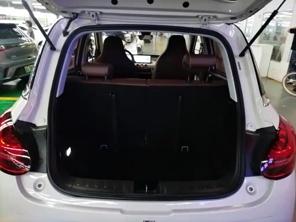 Wuling Bingo 2023 Model, 333km Range, Lingxi Connected Edition — миниатюра 19