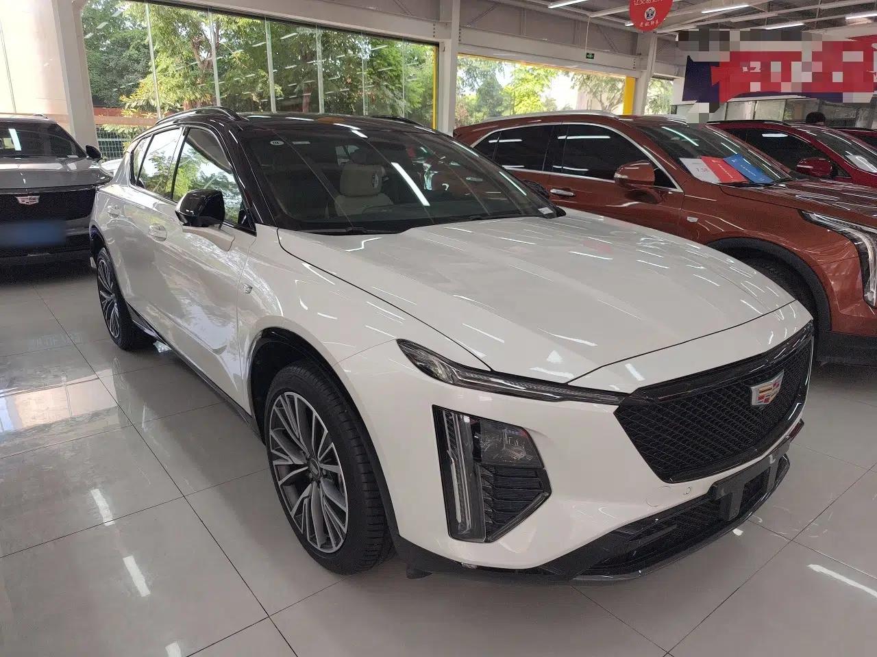 Cadillac GT4 2023 25T Prestige Version — миниатюра 1