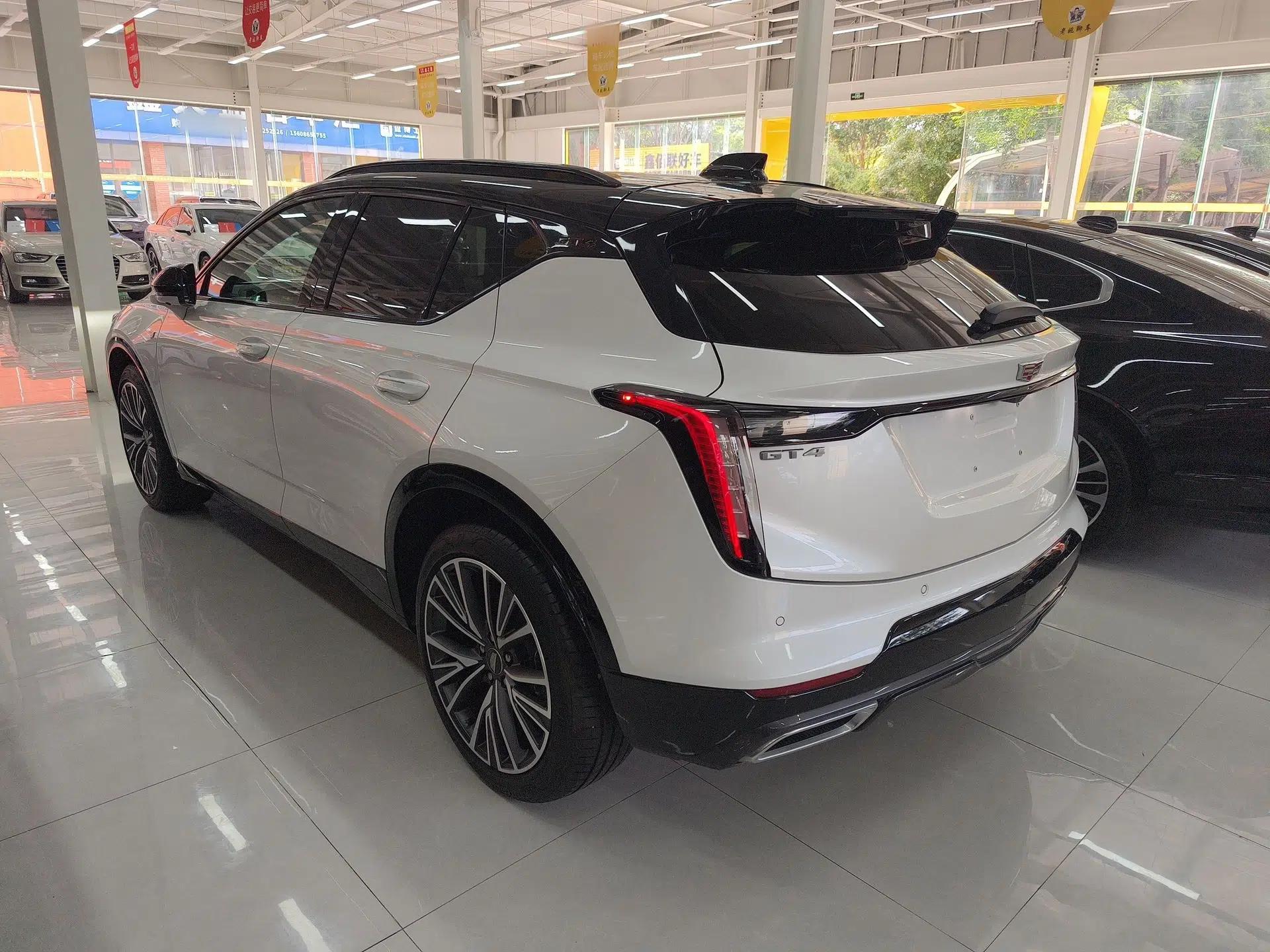 Cadillac GT4 2023 25T Prestige Version — миниатюра 4