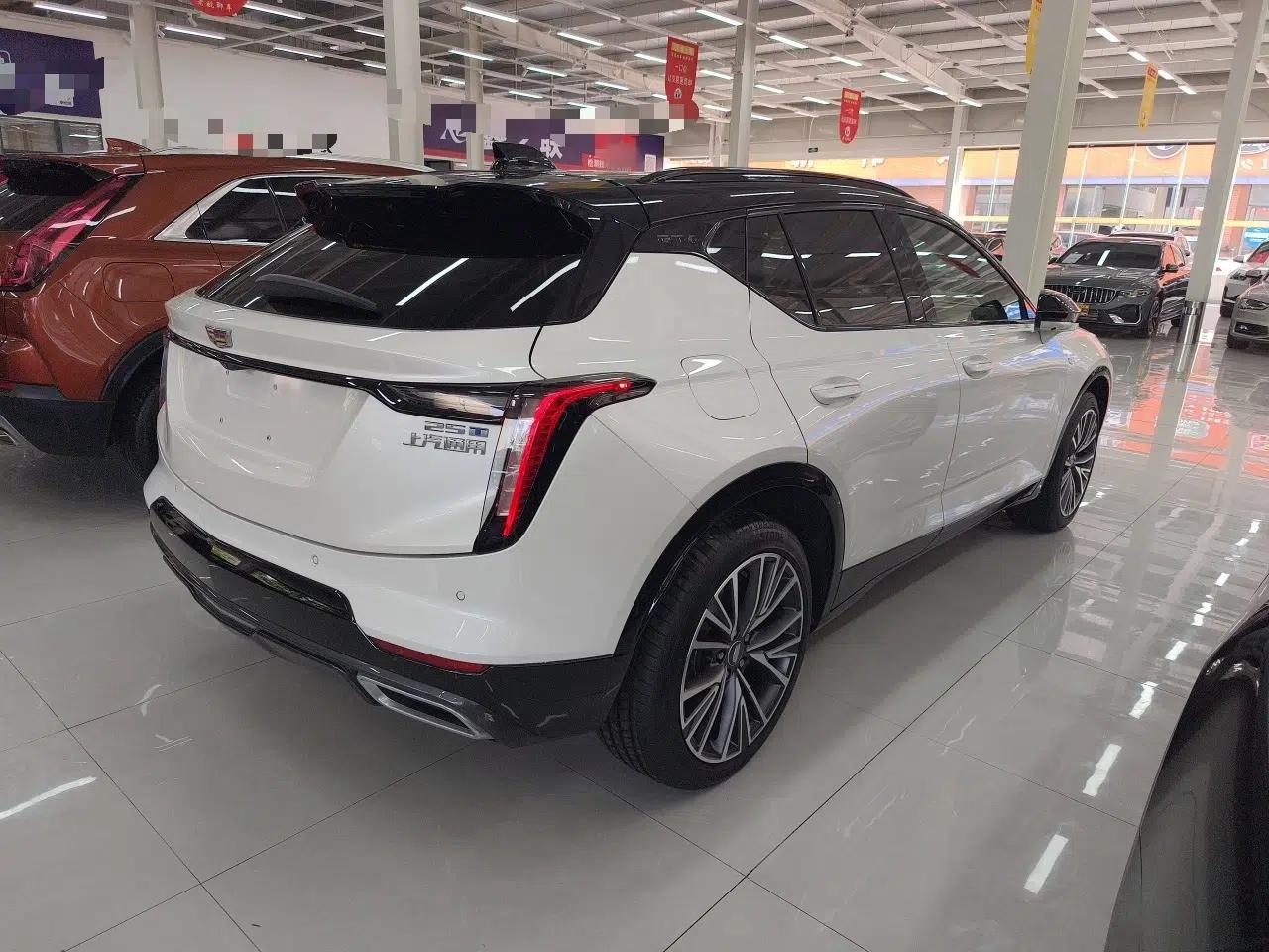 Cadillac GT4 2023 25T Prestige Version — миниатюра 6