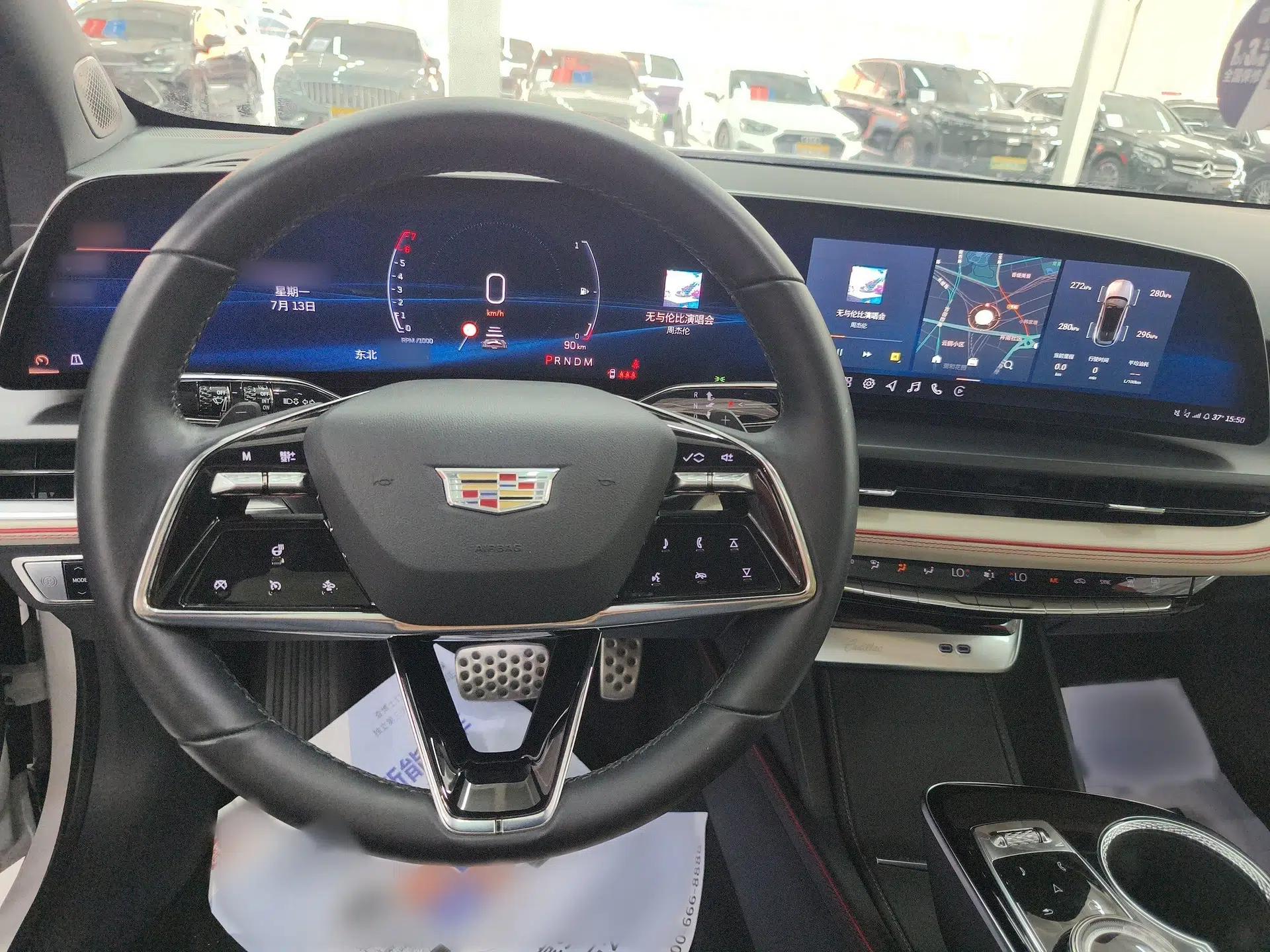 Cadillac GT4 2023 25T Prestige Version — миниатюра 8