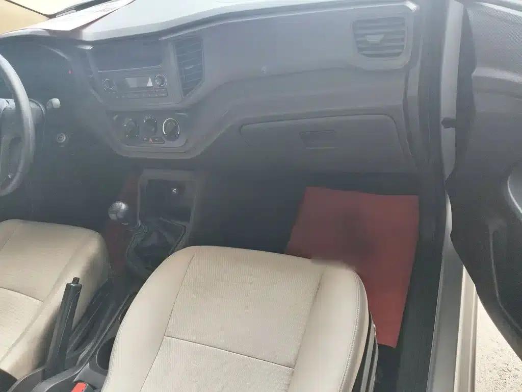 Wuling Hongguang V 2022 1.5L Sporty Edition with Hydraulic Power Steering (LAR) — миниатюра 13