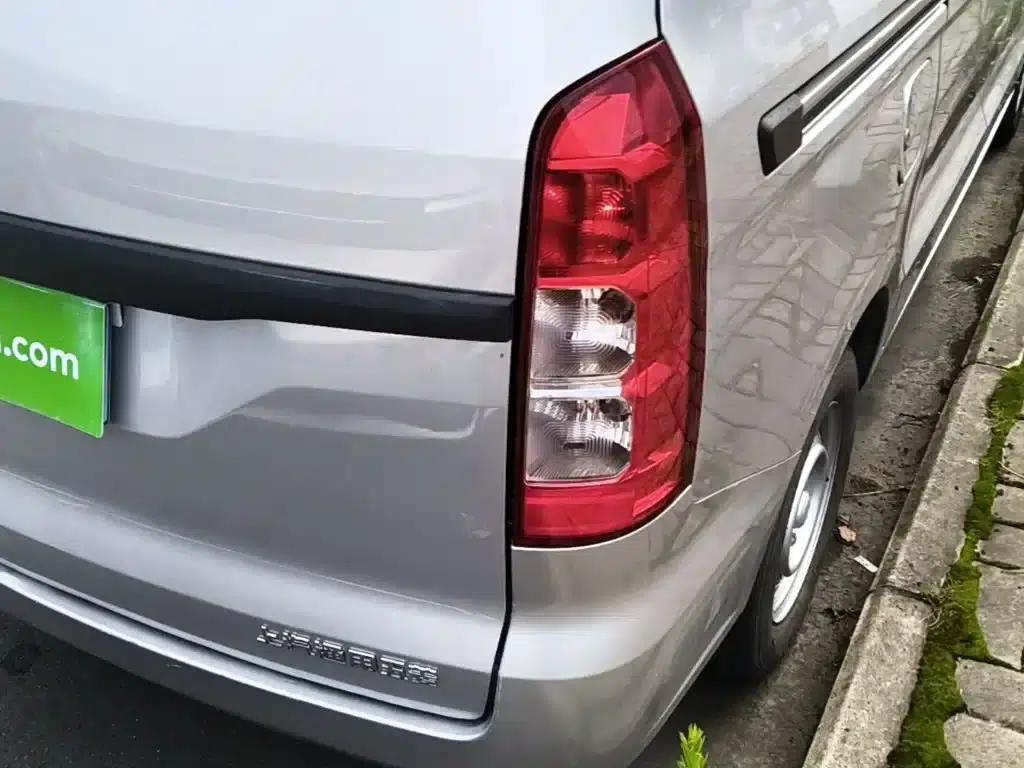 Wuling Hongguang V 2022 1.5L Jinqu Edition Electric Power Assist LAR — миниатюра 8
