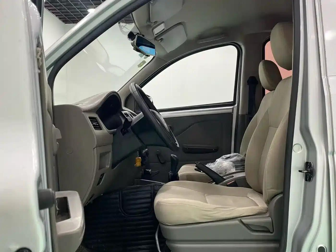 Wuling Rongguang V 2016 1.5L Practical Edition — миниатюра 4