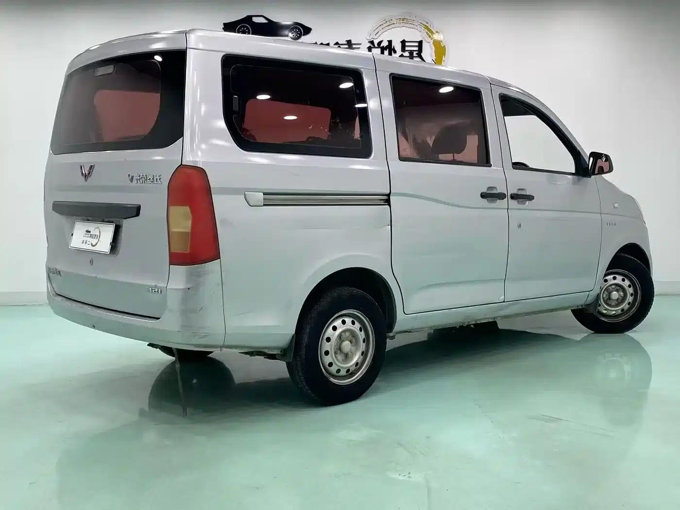 Wuling Rongguang V 2016 1.5L Practical Edition — миниатюра 9