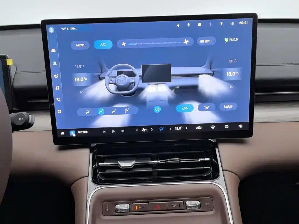 Wuling Xingguang S 2024 Model 130km Navigator Edition — миниатюра 12