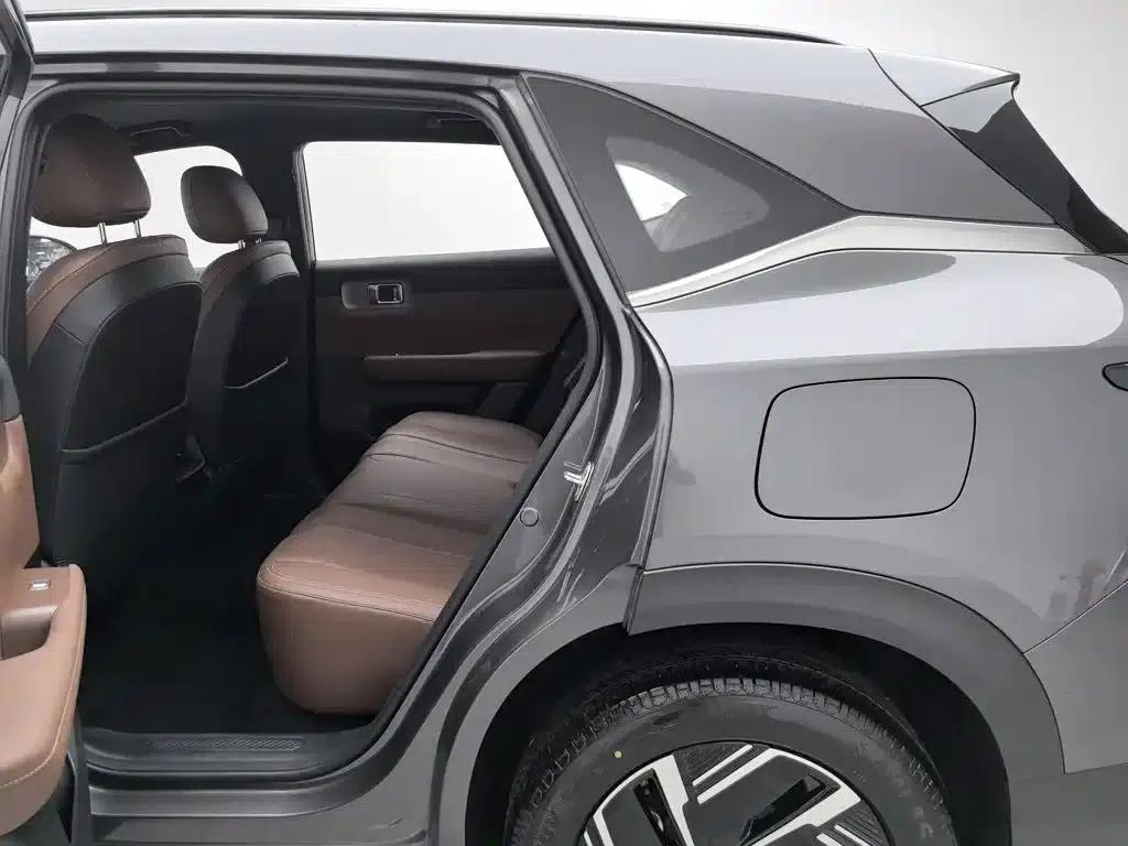 Wuling Xingguang S 2024 Model 130km Navigator Edition — миниатюра 15