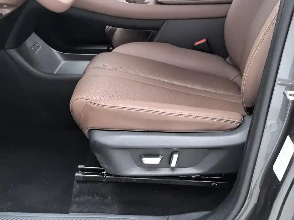Wuling Xingguang S 2024 Model 130km Navigator Edition — миниатюра 20