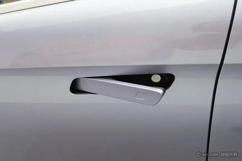 ORA Lightning Cat 2022 555km Premium Edition — миниатюра 8