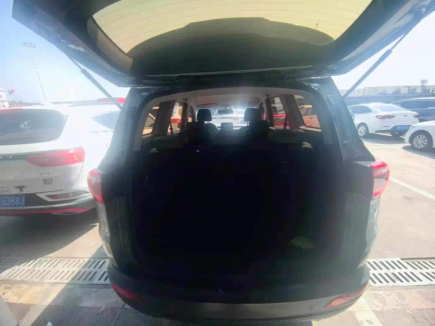 Wuling Hongguang S3 2018 1.5L Manual Comfort Model (National V Emission Standard) — миниатюра 23