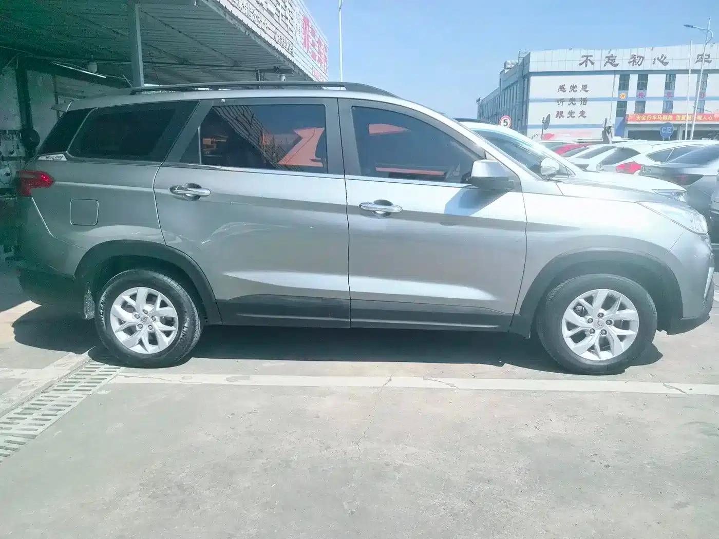 Wuling Hongguang S3 2018 1.5L Manual Comfort Model (National V Emission Standard) — миниатюра 4