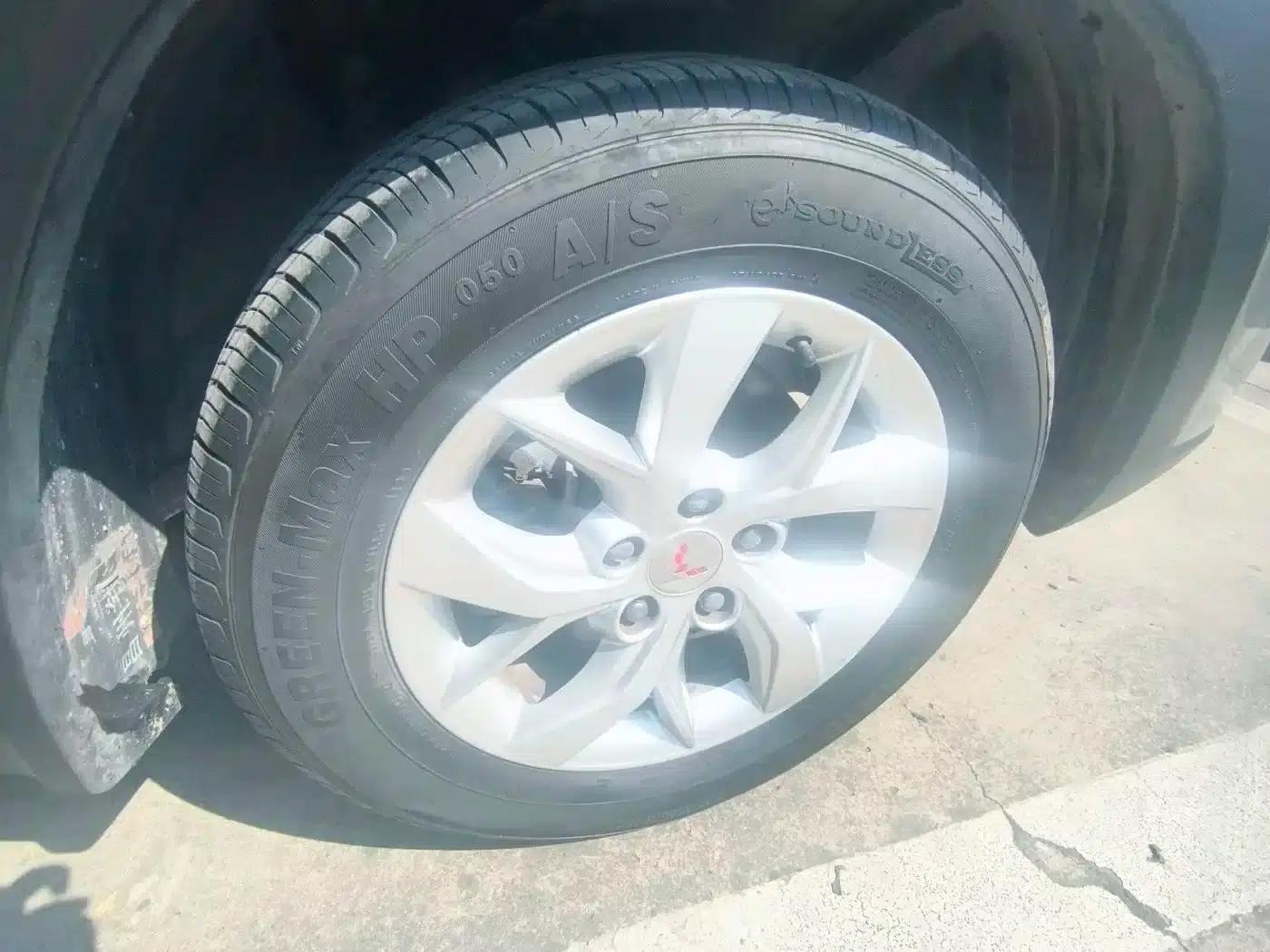 Wuling Hongguang S3 2018 1.5L Manual Comfort Model (National V Emission Standard) — миниатюра 33