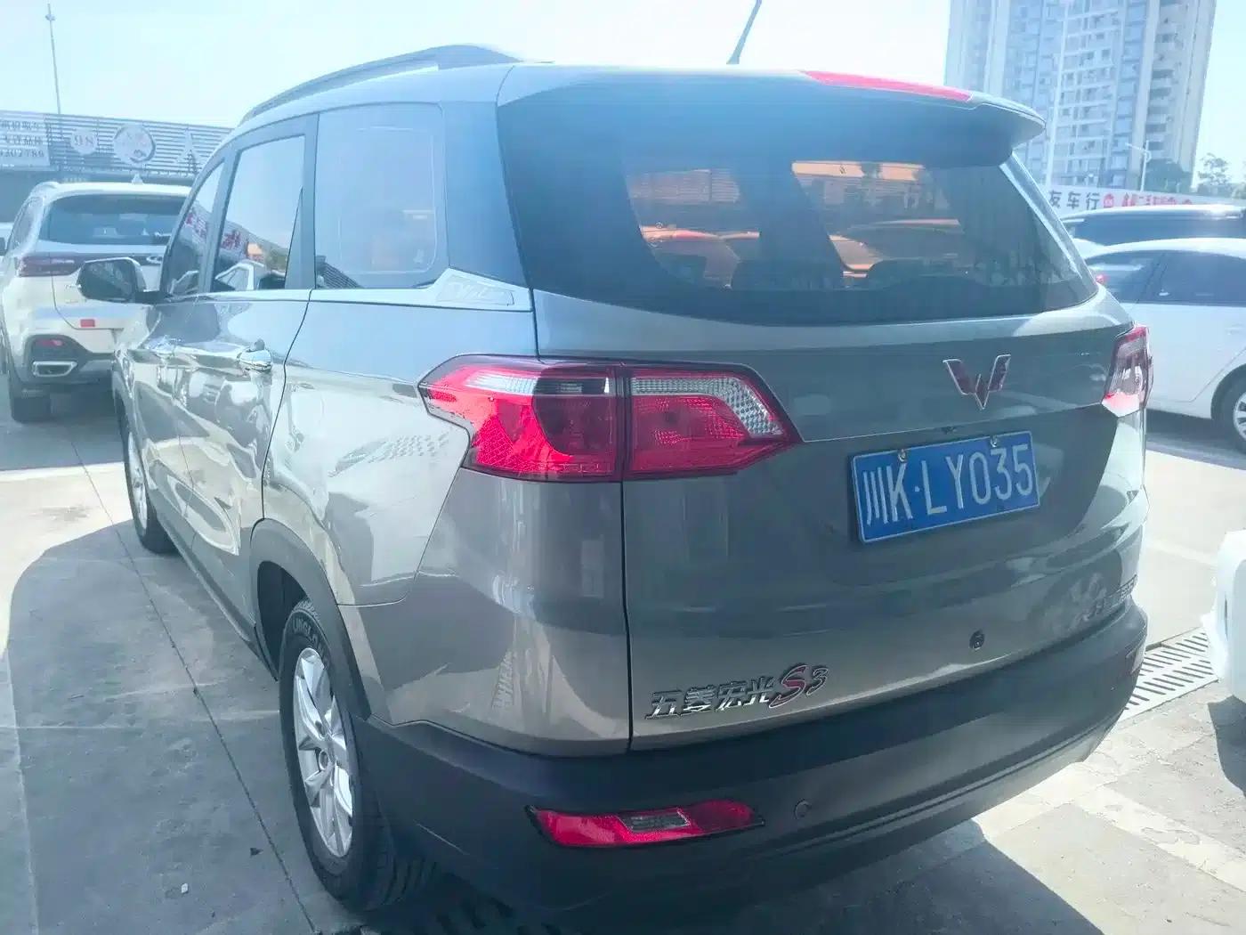 Wuling Hongguang S3 2018 1.5L Manual Comfort Model (National V Emission Standard) — миниатюра 7