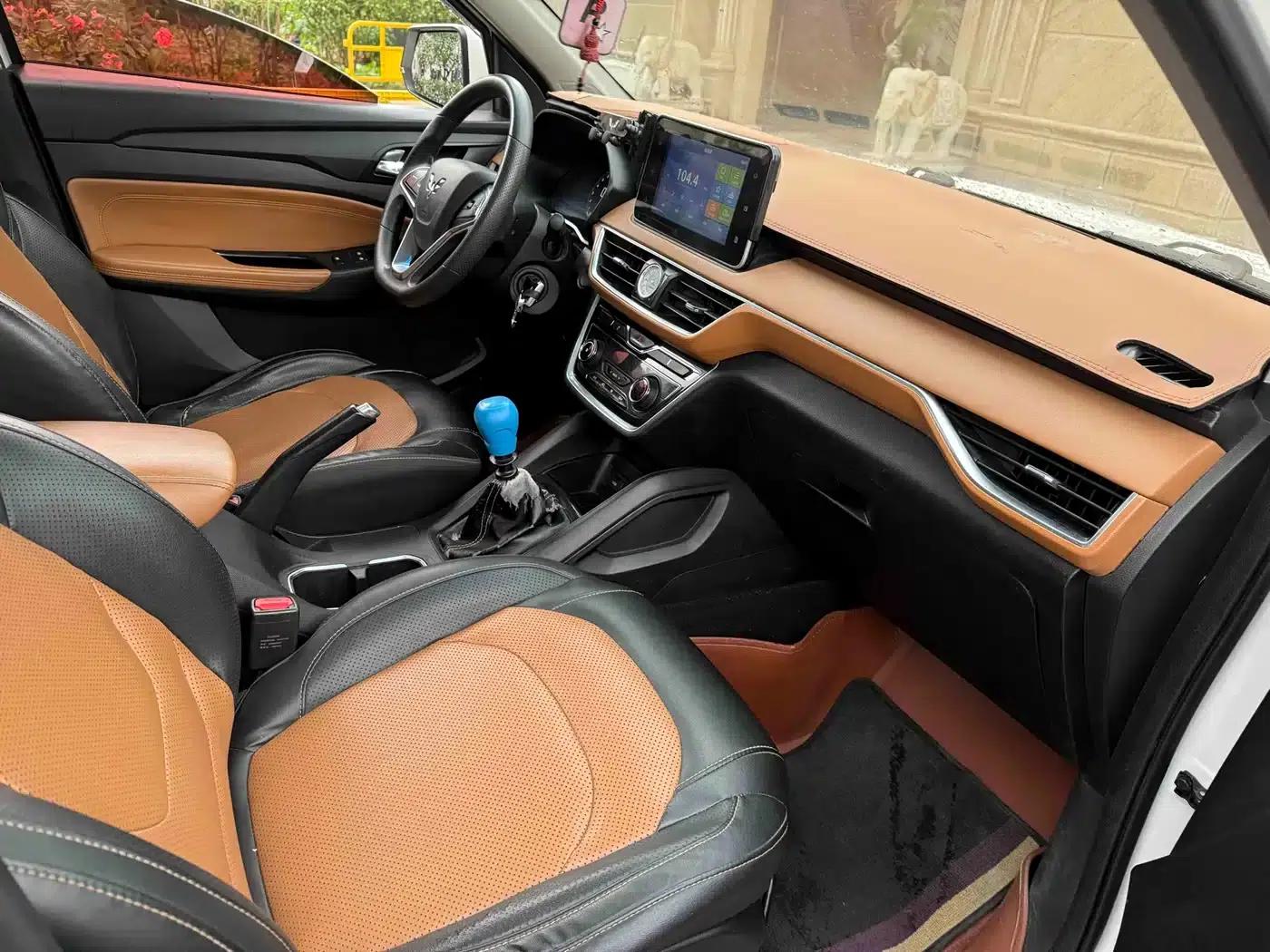 Wuling Hongguang S3 2018 1.5T Manual Deluxe Edition (National V Emission Standard) — миниатюра 4