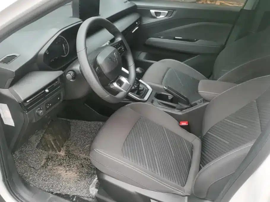 Wuling Xingchi 2022 1.5L Manual Freestyle — миниатюра 9