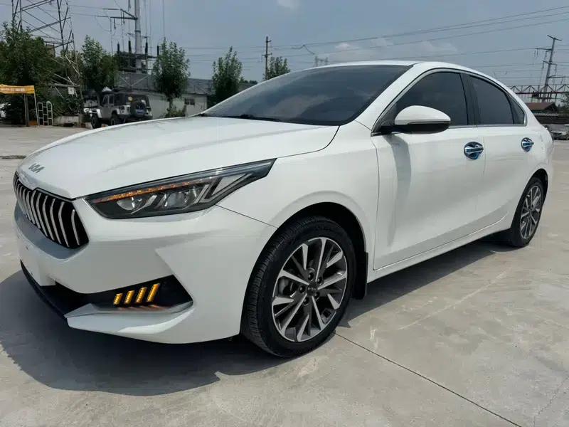 Kia K3 2021 Facelift 1.5L CVT Fashion Edition — миниатюра 1