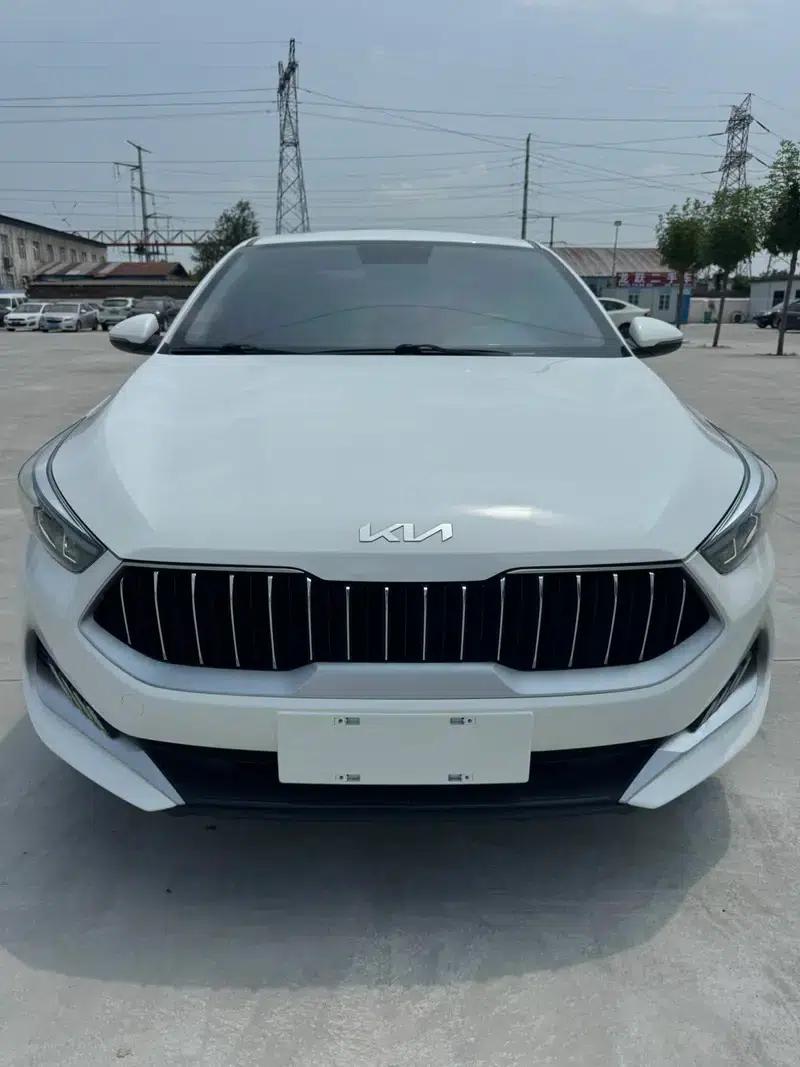 Kia K3 2021 Facelift 1.5L CVT Fashion Edition — миниатюра 2