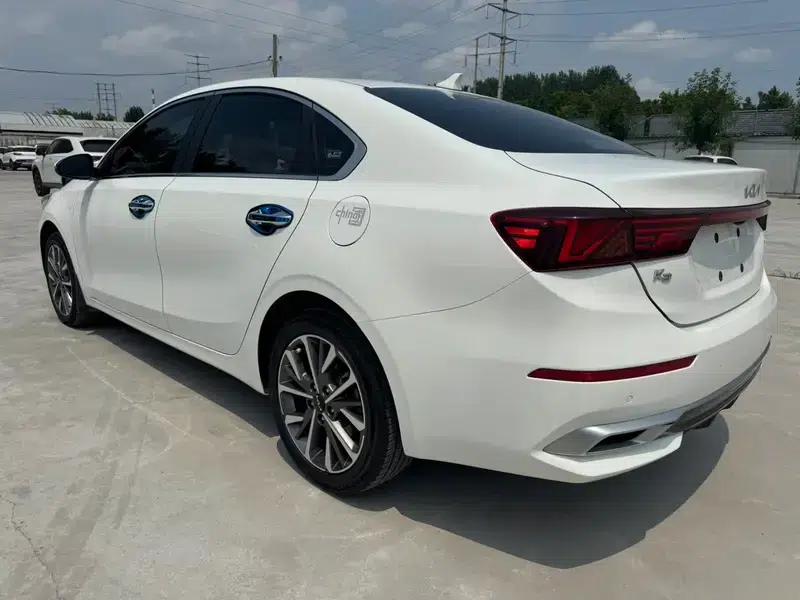 Kia K3 2021 Facelift 1.5L CVT Fashion Edition — миниатюра 5