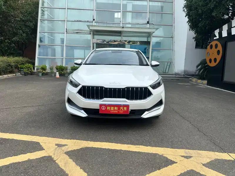 Kia K3 2021 1.5L IVT Luxury Edition — миниатюра 2