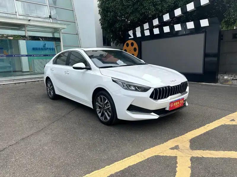 Kia K3 2021 1.5L IVT Luxury Edition — миниатюра 3