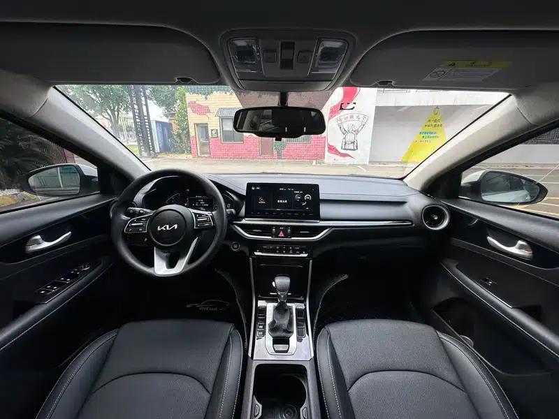 Kia K3 2021 1.5L IVT Luxury Edition — миниатюра 10