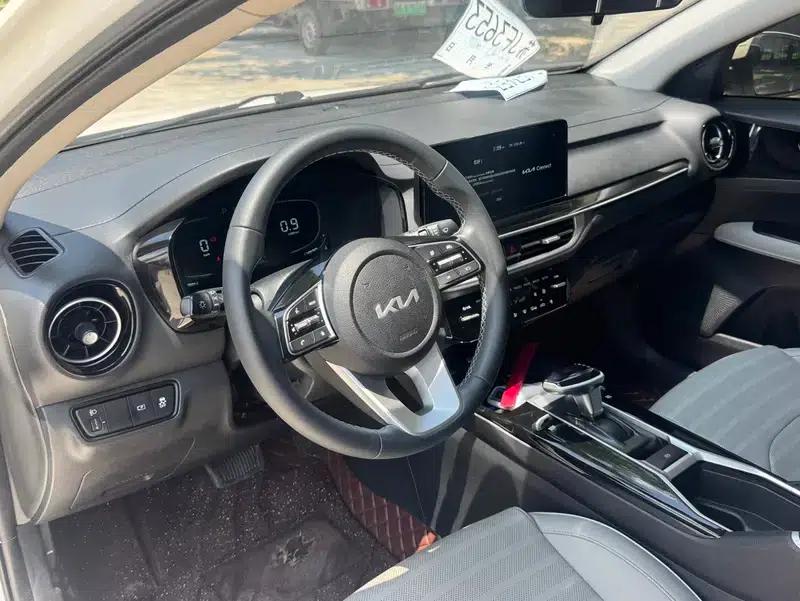 Kia K3 2023 1.4T DCT Luxury Edition — миниатюра 16
