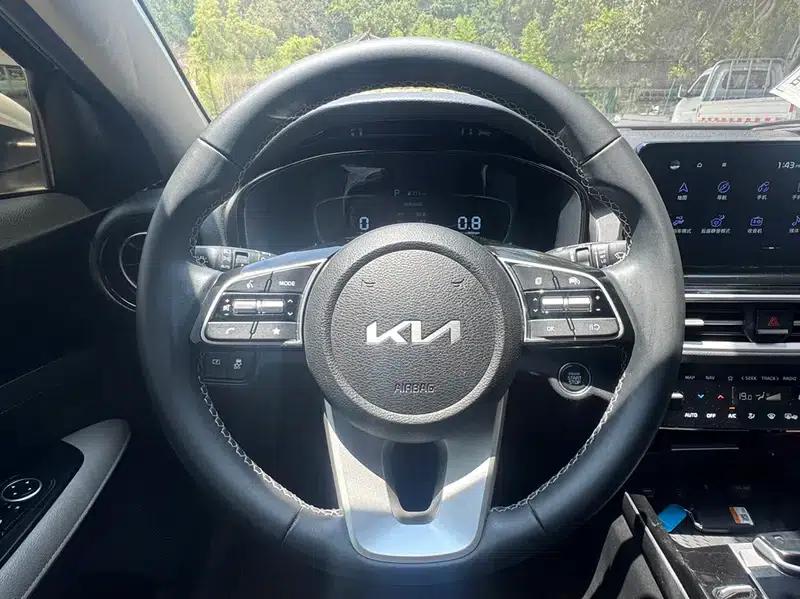 Kia K3 2023 1.4T DCT Luxury Edition — миниатюра 19