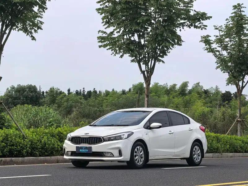 Kia K3 2016 1.6L Manual GL — миниатюра 1