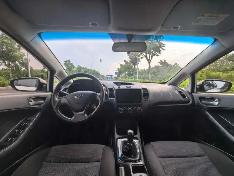 Kia K3 2016 1.6L Manual GL — миниатюра 6