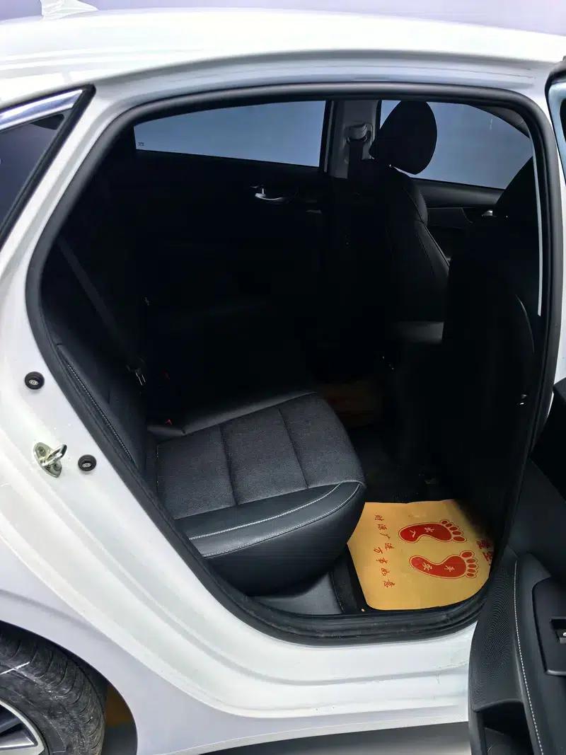 Kia K3 2021 1.5L IVT Fashion Edition — миниатюра 23