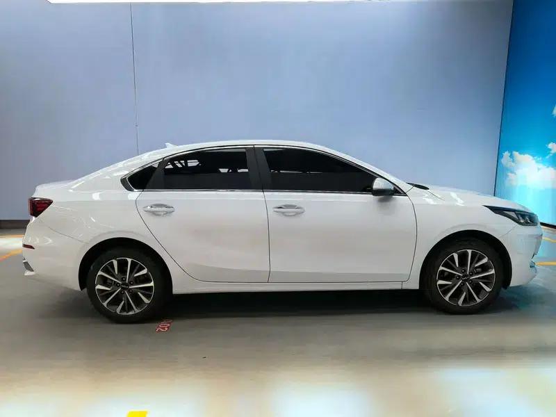 Kia K3 2021 1.5L IVT Fashion Edition — миниатюра 8